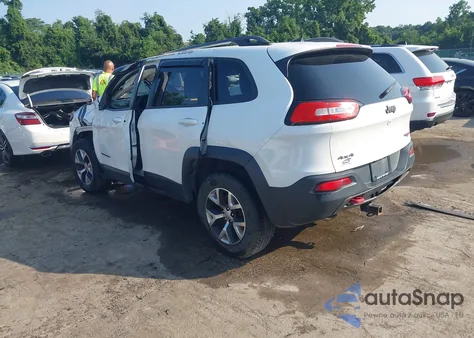 2015 Jeep Cherokee Trailhawk z USA, uszkodzony, nr VIN 1C4PJMBS0FW778614